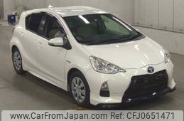 toyota aqua 2013 quick_quick_DAA-NHP10_6153892