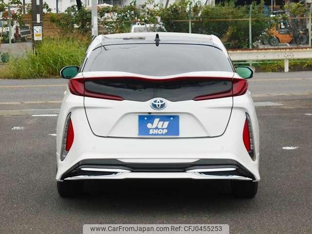 toyota prius-phv 2017 quick_quick_DLA-ZVW52_ZVW52-3048218 image 2