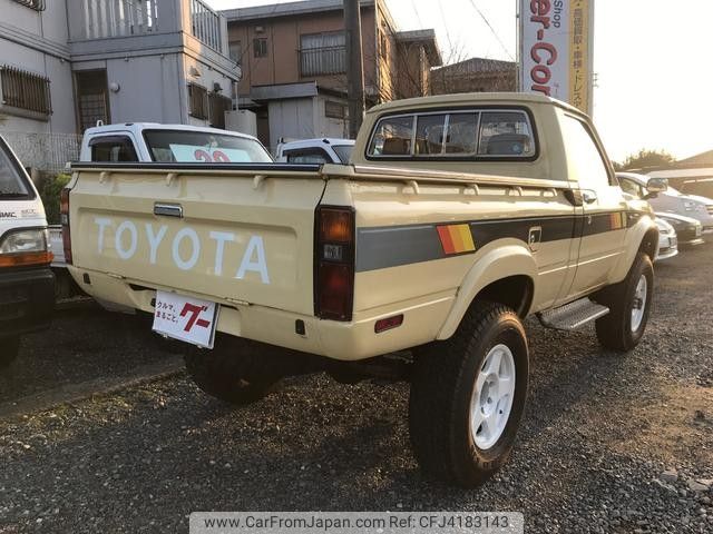 toyota hilux 1983 GOO_NET_EXCHANGE_1001093A30200306W001 image 2