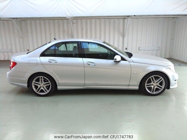 mercedes-benz c-class 2012 CFJ1747783 image 2