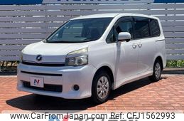toyota voxy 2013 CFJ1562993