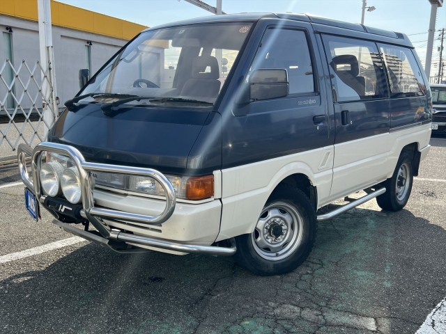 国産自動車メーカーカタログコレクション　総数92冊 国産自動車メーカーカタログコレクション総数92冊