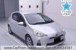 toyota aqua 2013 -TOYOTA--AQUA NHP10-2216484---TOYOTA--AQUA NHP10-2216484-