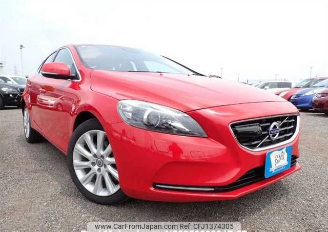 volvo v40 2014 646828-N2025060304F-27 image 1