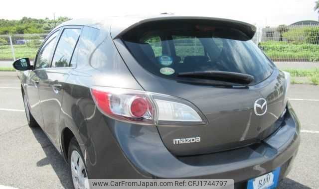 mazda axela 2010 CFJ1744797 image 2