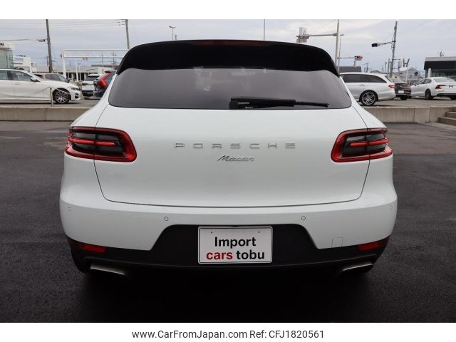porsche macan 2017 CFJ1820561 image 2