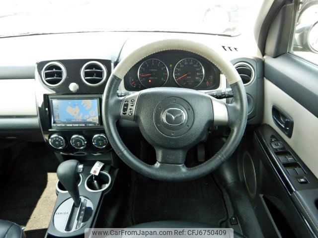 2010 Mazda Verisa DBA-DC5W 2WD - Car Price $950