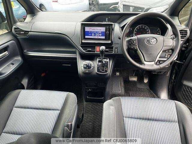 toyota voxy 2014 504928-923007 image 1