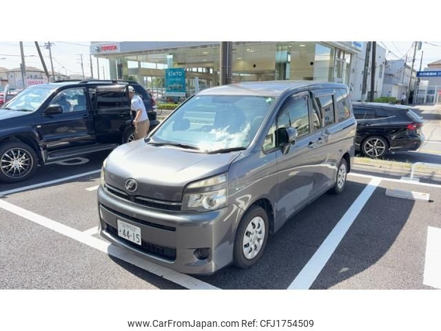 toyota voxy 2011 CFJ1754509 image 2