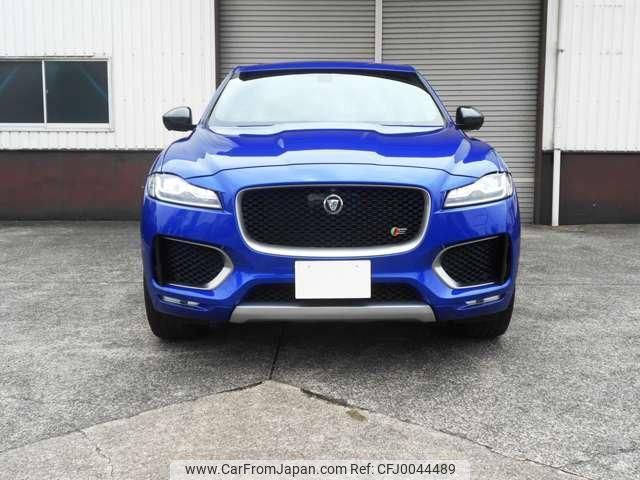 jaguar f-pace 2016 quick_quick_CBA-DC3VA_SADCA2AV3HA047811 image 2