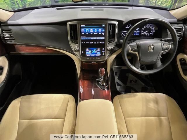 toyota crown 2013 CFJ1635363 image 2