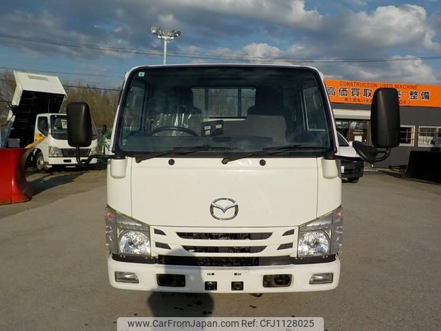 mazda titan 2018 GOO_NET_EXCHANGE_0302503A30250507W001 image 2