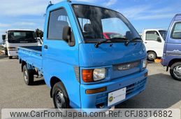 daihatsu-hijet-truck-1995-3300-car_9f94db5e-b84a-4275-b711-e0396587a014