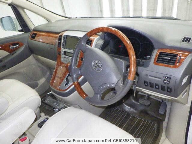 toyota alphard 2004 NIKYO_ZK68224 image 1