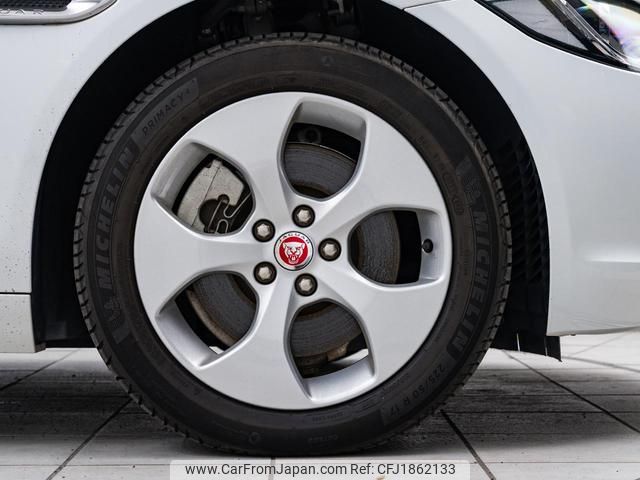 jaguar xe 2018 CFJ1862133 image 2