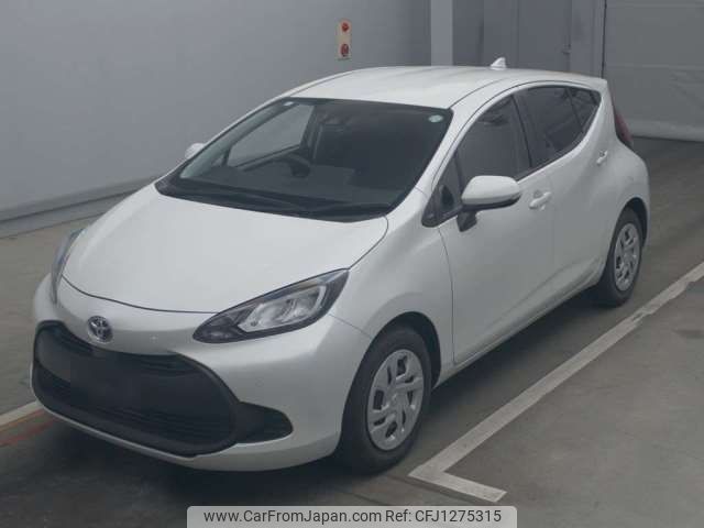 toyota aqua 2022 -TOYOTA--AQUA 6AA-MXPK11--MXPK11-2067385---TOYOTA--AQUA 6AA-MXPK11--MXPK11-2067385- image 1