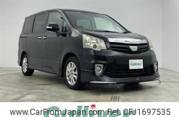toyota noah 2012 CFJ1697535