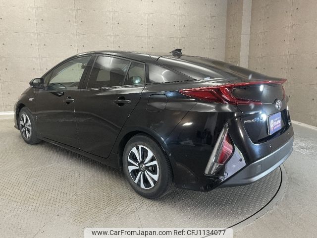 toyota prius-phv 2018 -TOYOTA--Prius PHV DLA-ZVW52--ZVW52-3069131---TOYOTA--Prius PHV DLA-ZVW52--ZVW52-3069131- image 2