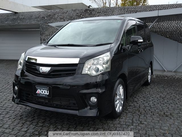 toyota noah 2013 -TOYOTA--Noah DBA-ZRR70W--ZRR70-0541018---TOYOTA--Noah DBA-ZRR70W--ZRR70-0541018- image 1