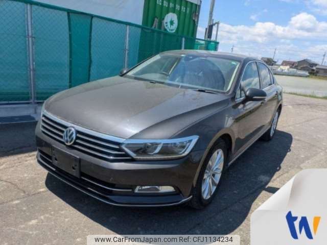volkswagen passat-variant 2018 -VOLKSWAGEN--VW Passat Variant DBA-3CCZE--WVWZZZ3CZJE124166---VOLKSWAGEN--VW Passat Variant DBA-3CCZE--WVWZZZ3CZJE124166- image 1
