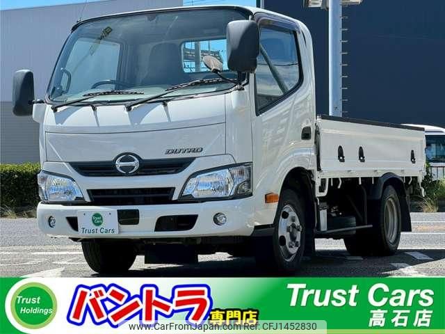 hino dutro 2017 GOO_NET_EXCHANGE_0709136A30250721W001 image 1