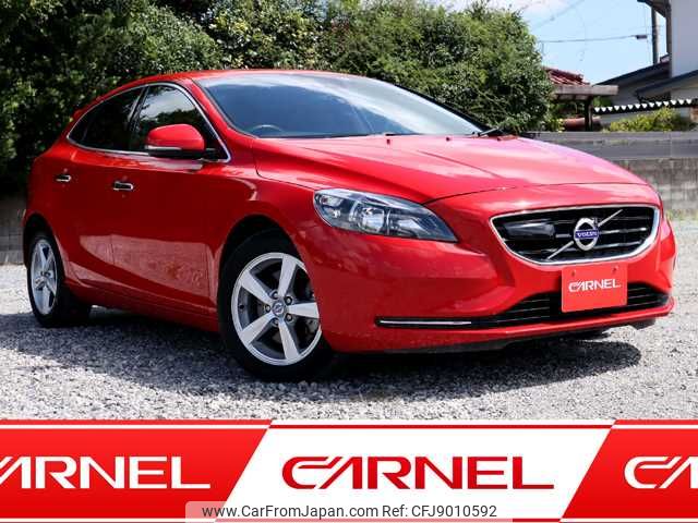 volvo v40 2014 F00190 image 1