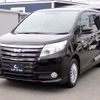 toyota noah 2014 GOO_JP_700072025530241015002 image 1