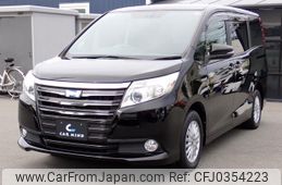 toyota noah 2014 GOO_JP_700072025530241015002