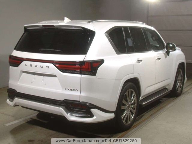 lexus lx 2022 CFJ1829250 image 2