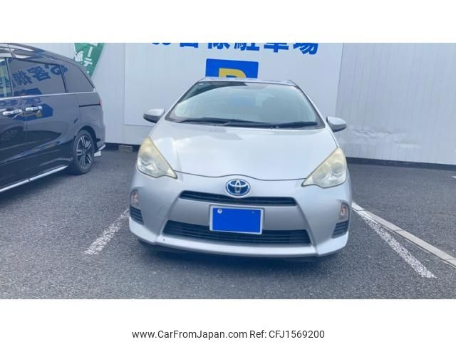 toyota aqua 2012 CFJ1569200 image 2