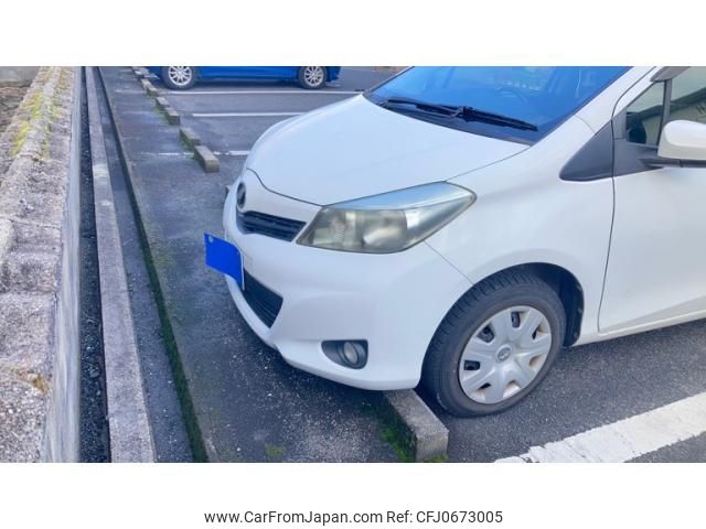 toyota vitz 2012 -TOYOTA--Vitz DBA-KSP130--KSP130-2047016---TOYOTA--Vitz DBA-KSP130--KSP130-2047016- image 2