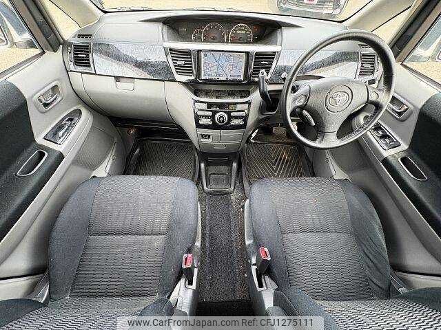 toyota voxy 2007 504928-930793 image 1