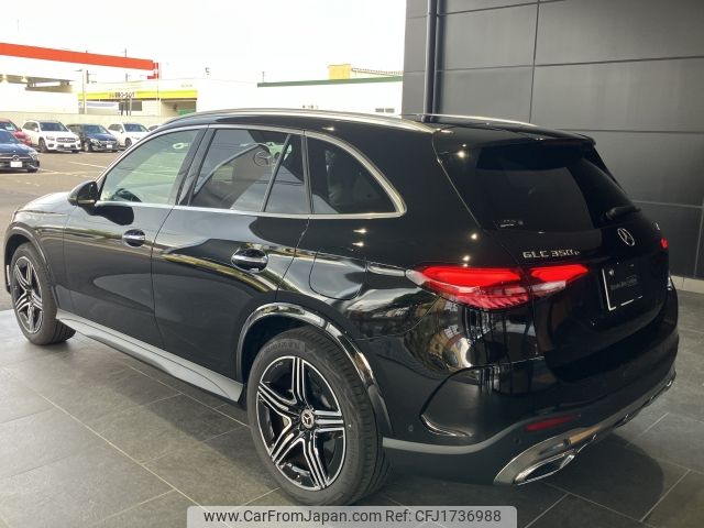 mercedes-benz glc-class 2024 CFJ1736988 image 2