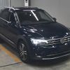 volkswagen tiguan 2019 -VOLKSWAGEN--VW Tiguan WVGZZZ5NZKW921055---VOLKSWAGEN--VW Tiguan WVGZZZ5NZKW921055- image 1