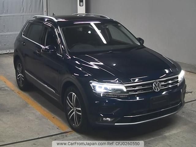 volkswagen tiguan 2019 -VOLKSWAGEN--VW Tiguan WVGZZZ5NZKW921055---VOLKSWAGEN--VW Tiguan WVGZZZ5NZKW921055- image 1