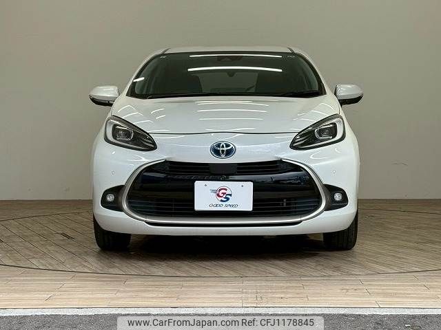 toyota aqua 2023 -TOYOTA--AQUA 6AA-MXPK11--MXPK11-2107369---TOYOTA--AQUA 6AA-MXPK11--MXPK11-2107369- image 2
