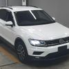 volkswagen tiguan 2018 -VOLKSWAGEN--VW Tiguan WVGZZZ5NZJW966532---VOLKSWAGEN--VW Tiguan WVGZZZ5NZJW966532- image 1