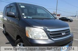 toyota noah 2004 CFJ1617174