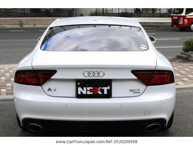 audi a7-sportback 2014 quick_quick_DBA-4GCGWC_WAUZZZ4G7EN047235 image 2