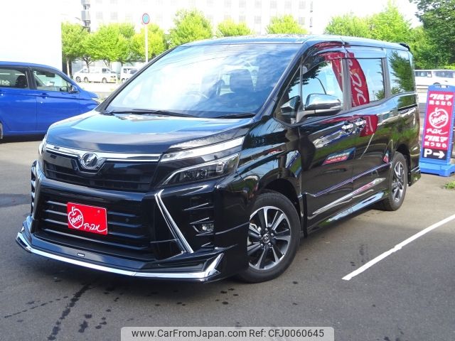 toyota voxy 2019 -TOYOTA--Voxy DBA-ZRR80W--ZRR80-0569018---TOYOTA--Voxy DBA-ZRR80W--ZRR80-0569018- image 1