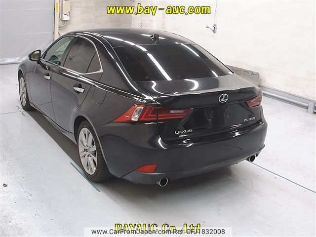 lexus is 2016 CFJ1832008 image 2