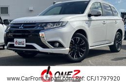 mitsubishi outlander-phev 2017 CFJ1797920