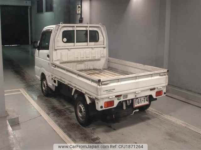 mitsubishi minicab-truck 2017 CFJ1871264 image 2