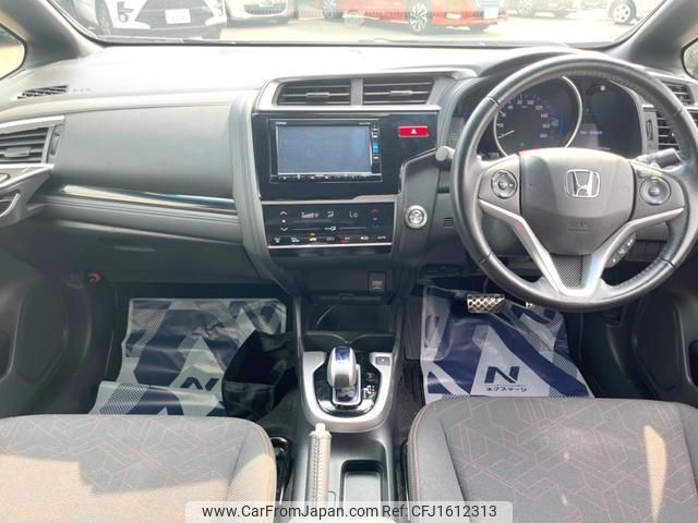 honda fit-hybrid 2016 CFJ1612313 image 2