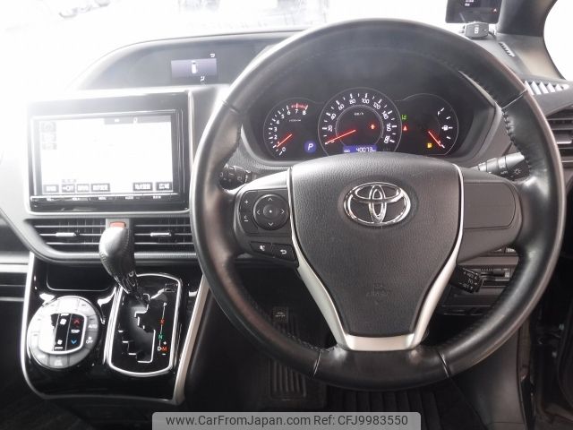 toyota voxy 2018 -TOYOTA--Voxy DBA-ZRR80W--ZRR80-0454482---TOYOTA--Voxy DBA-ZRR80W--ZRR80-0454482- image 2