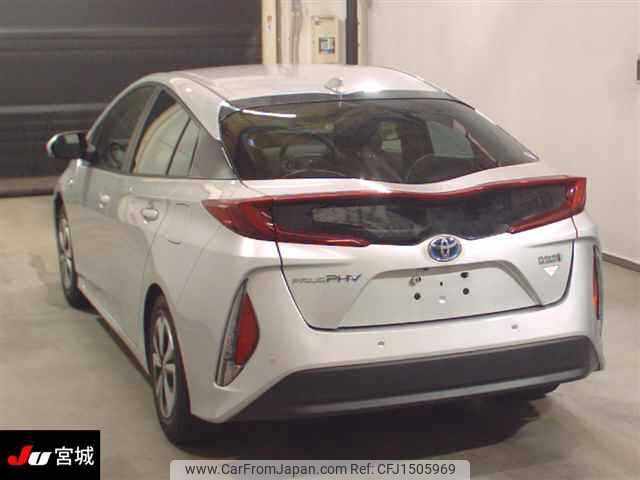 toyota prius-phv 2020 CFJ1505969 image 2