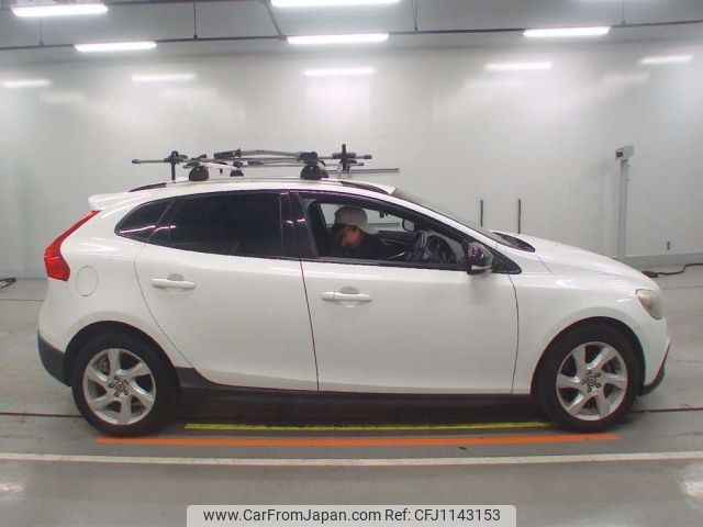 volvo v40 2014 NIKYO_KY94811 image 1