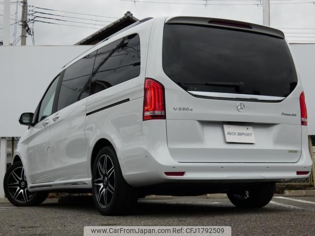 mercedes-benz v-class 2023 CFJ1792509 image 2