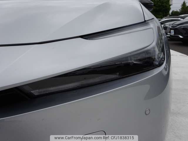 toyota prius 2024 CFJ1838315 image 2