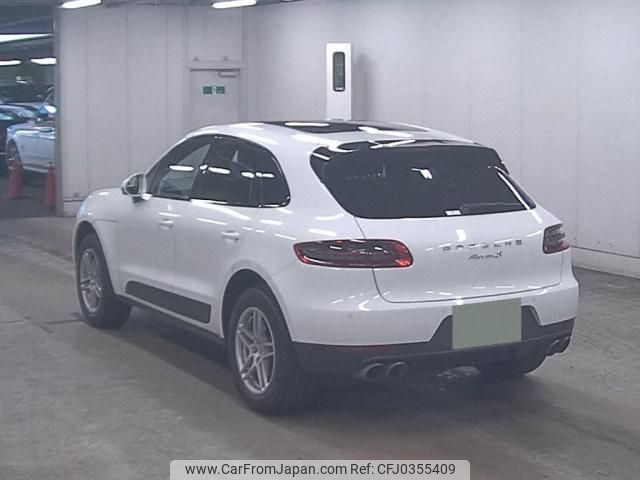 porsche macan 2017 quick_quick_ABA-95BCTM_WP1ZZZ95ZJLB30343 image 2